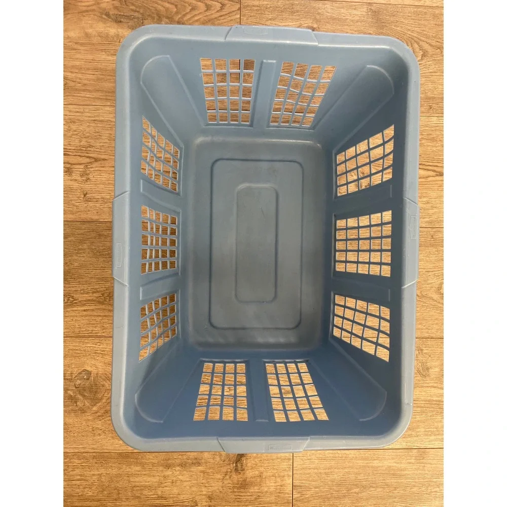 Vintage Rubbermaid Laundry Basket 2965 Light Blue Hamper Rectangular Plastic EUC